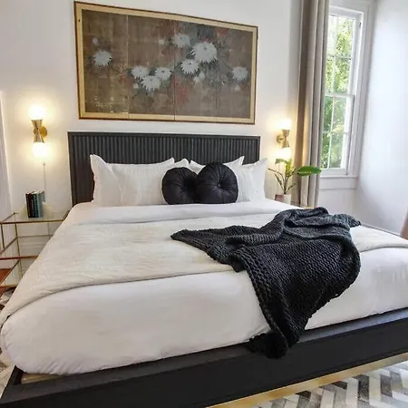 Holiday home Historic Luxury Retreat
