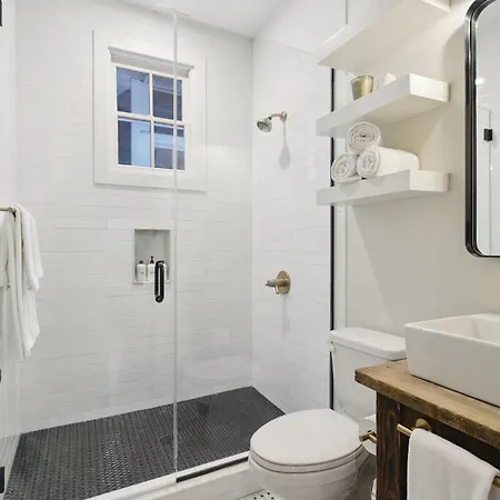 Grand Lush With Heated Pool New Orleans
