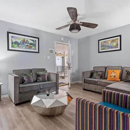 Aparthotel Frenchmen St 2br Hideaway W Pool & Hot Tub