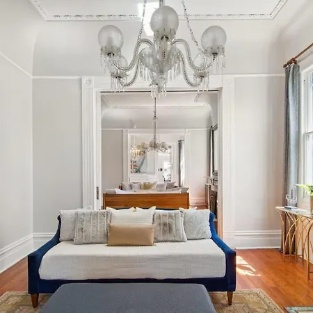 Opulent Expansive Unit Heated Pool And New Orleans