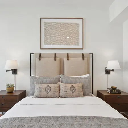 Holiday home Designer 6-bedroom Pool 1 Block To Parade Route New Orleans