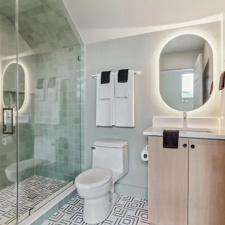 Chic Nola Heated Pool &
