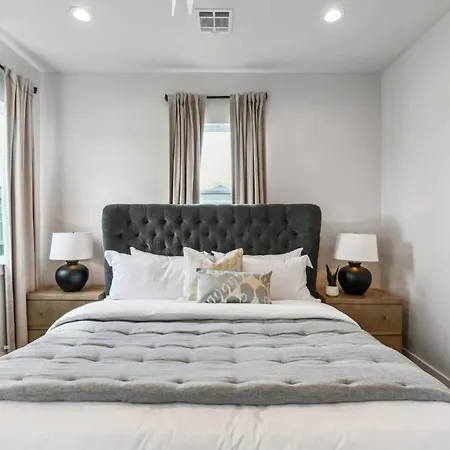 Holiday home Elegant Stylish With Hot Tub & Pergola New Orleans