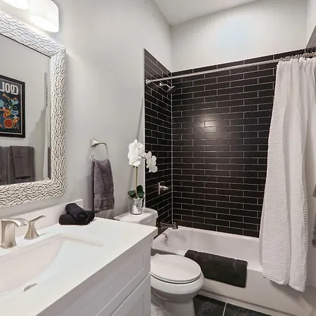 Holiday home Beautiful Renovated With Private Heated Pool *