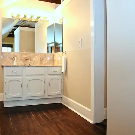 Garden District Creole Steps To Streetcar Holiday home