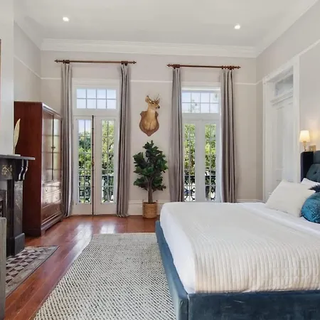 Opulent Expansive Unit Heated Pool And Bed & Breakfast New Orleans