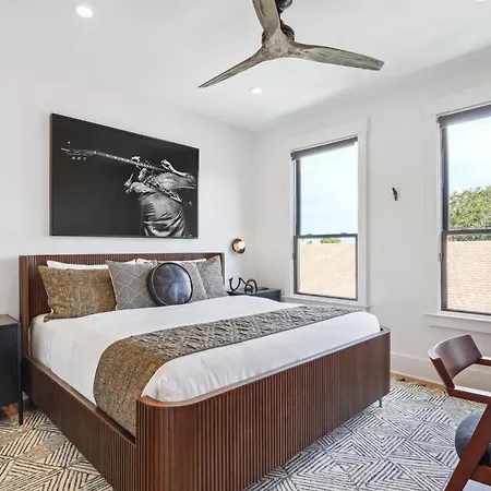 Bywater Retreat With Heated Pool And Roof Deck New Orleans