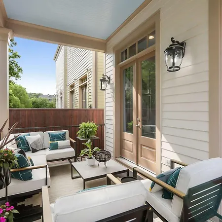 Holiday home Beautiful Renovated With Private Heated Pool *