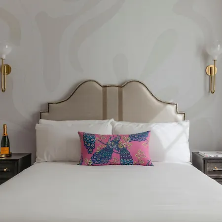 The Monarch Hotel, Hq Collection Hotel