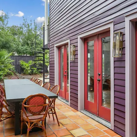 Holiday home Boutique 9br With Pool Steps From French Q