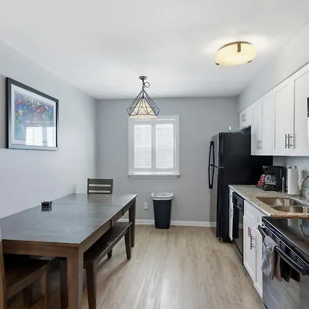 Aparthotel Frenchmen 1br Retreat W Pool & Hot Tub Access
