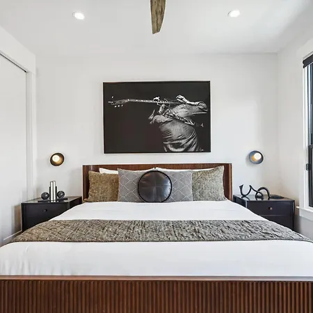 Holiday home Bywater Retreat With Heated Pool And Roof Deck *