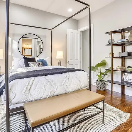 Luxe With Back Patio Near Frenchmen Holiday home New Orleans