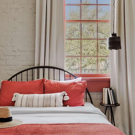 Luxury Historic Neat To Downtown Holiday home New Orleans