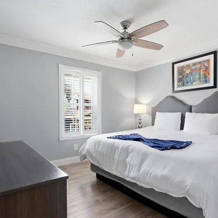 Aparthotel Frenchmen 2br Retreat W Pool & Hot Tub Access New Orleans