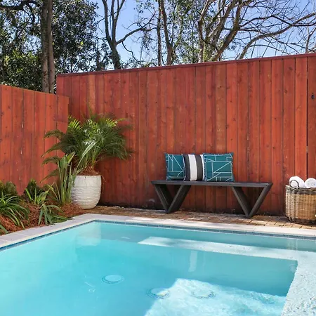 Holiday home Beautiful Renovated With Private Heated Pool *