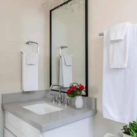 New Private With Pool And Near Fq New Orleans