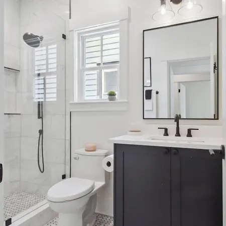 Holiday home Designer 6-bedroom Pool 1 Block To Parade Route New Orleans