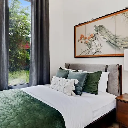 Spacious Nola Combo 2 Units & Shared Pool Holiday home