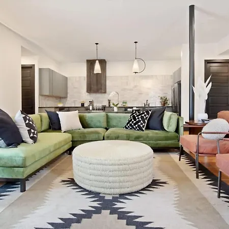 Spacious Nola Combo 2 Units & Shared Pool *