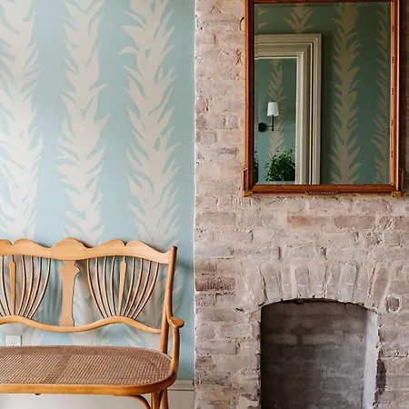 Luxury French Quarter & Heated Pool Holiday home