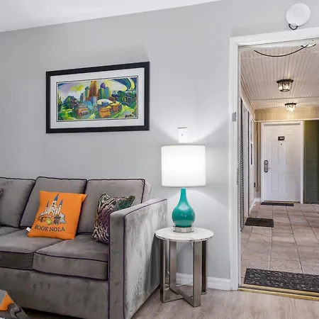 Frenchmen Private W Pool & Hot Tub Access 3*