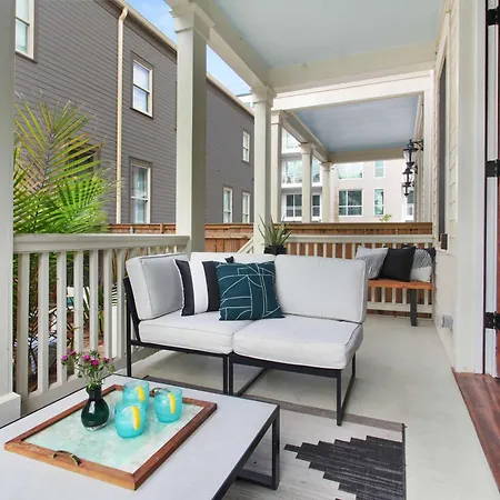 Luxe With Back Patio Near Frenchmen *