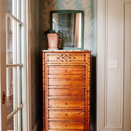 Luxury French Quarter & Heated Pool Holiday home