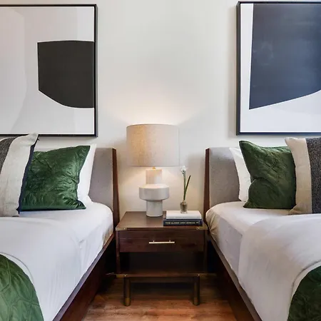 Stunning Designer Historic Heated Pool Holiday home New Orleans