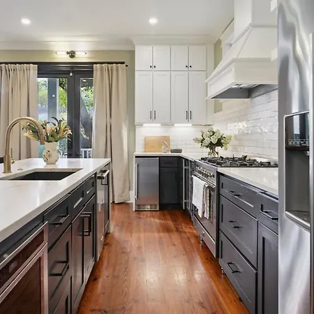 Grand Lush With Heated Pool * New Orleans