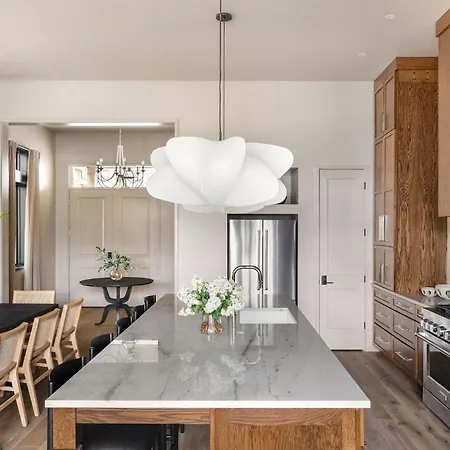 Modern New Homes Heated Pools And Spas * New Orleans