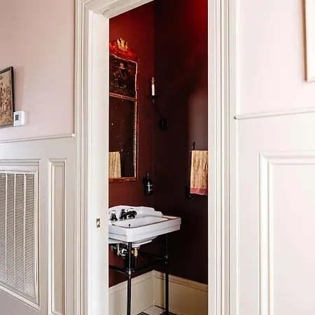 Luxury French Quarter & Heated Pool Holiday home *