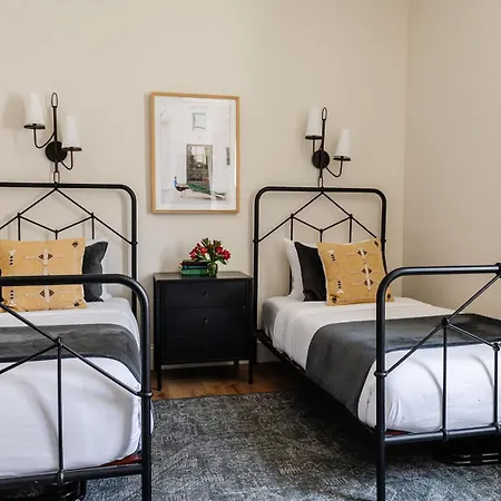 Holiday home New Private With Pool And Near Fq *