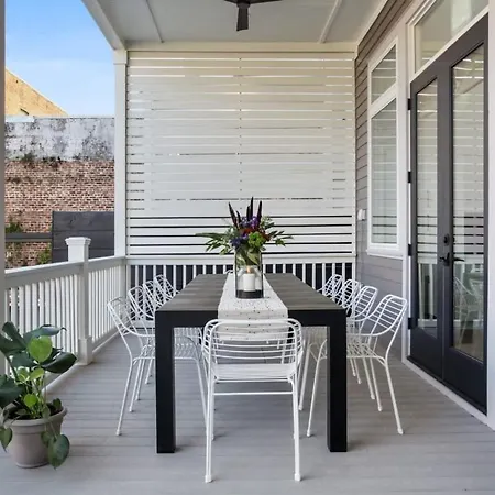 New Stylish Renovation Heated Pool & Holiday home