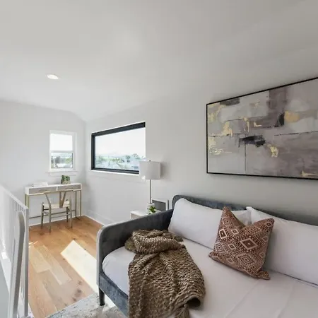 Elegant Stylish With Hot Tub & Pergola Holiday home New Orleans