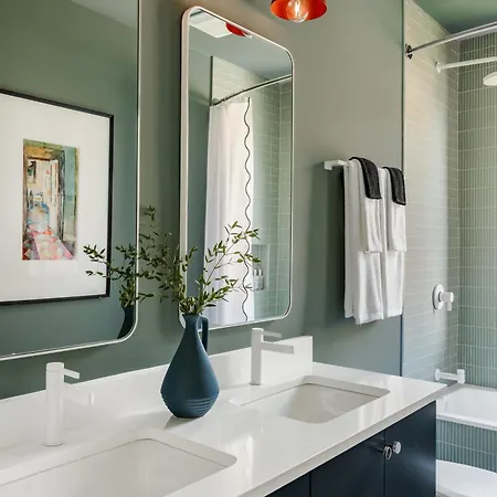 Chic Nola Heated Pool & Holiday home
