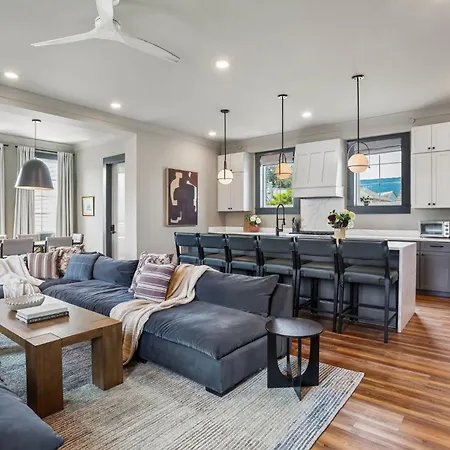 7br & Pool Access Near Cbd *