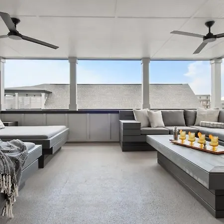 New Luxury Heated Pool & * New Orleans