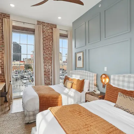 Holiday home 10 Bed & 10 Bath Luxury Cbd - Private Pool