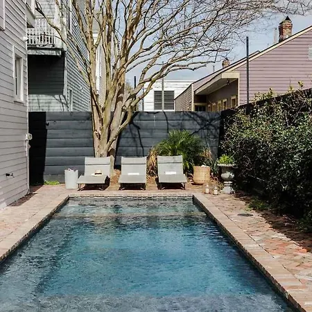 Luxury On Magazine Shared Heated Pool & Holiday home New Orleans