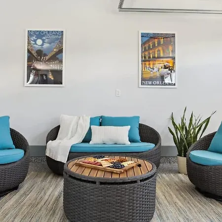 Holiday home Deluxe Modern Heated Pool & Game *