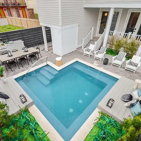 Holiday home 2 Unit Combo 12br Near French Quarter