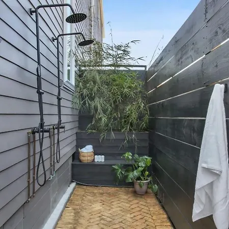 Designer 10-bedroom Compound Heated Pools & Hot Tubs