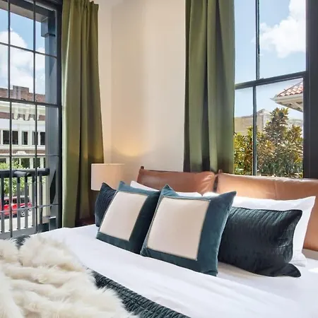 Spacious Nola Combo 2 Units & Shared Pool New Orleans