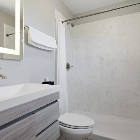 Aparthotel Frenchmen Street 1br Getaway W Pool & Hot Tub 3*