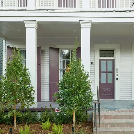 Luxury On Magazine Shared Heated Pool & Holiday home New Orleans
