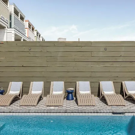 Modern New Homes Heated Pools And Spas New Orleans