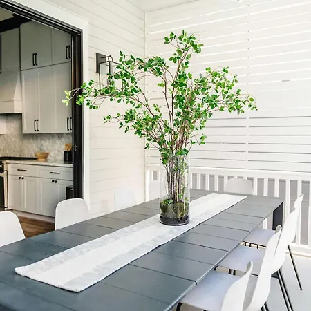 New Private With Pool And Near Fq New Orleans