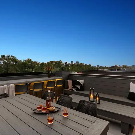 Bywater Retreat With Heated Pool And Roof Deck Holiday home