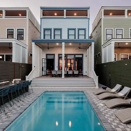 Modern New Homes Heated Pools And Spas * New Orleans